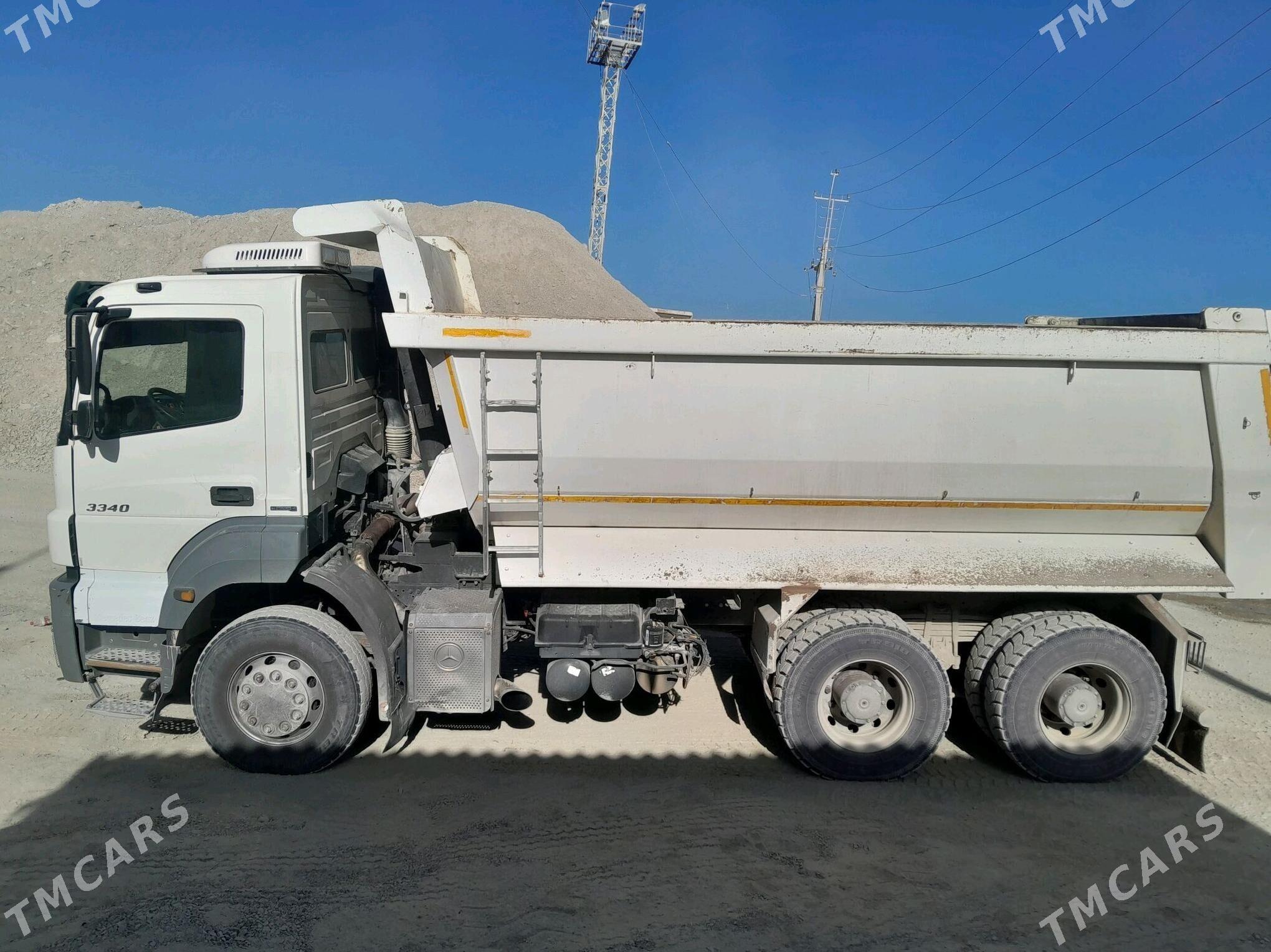 Mercedes-Benz ACTROS 3331 2013 - 700 000 TMT - Gökdepe - img 3