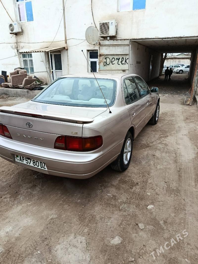 Toyota Camry 1996 - 105 000 TMT - Кёнеургенч - img 3