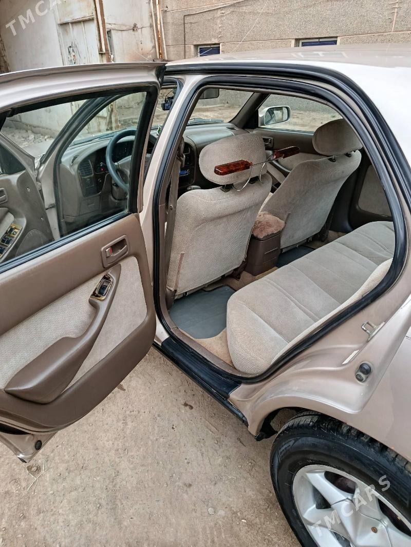 Toyota Camry 1996 - 105 000 TMT - Кёнеургенч - img 6