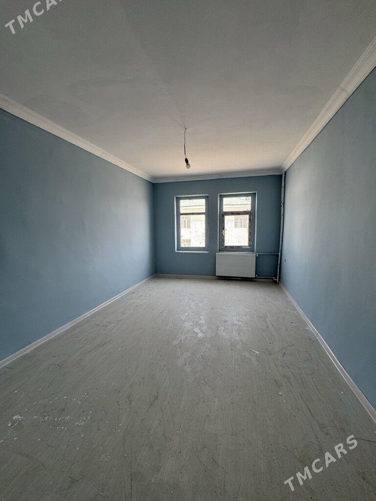 Änew panelka 2 etaž 4 komnat - Анев - img 3