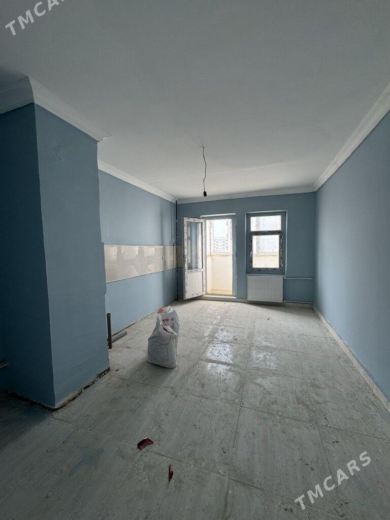 Änew panelka 2 etaž 4 komnat - Анев - img 4