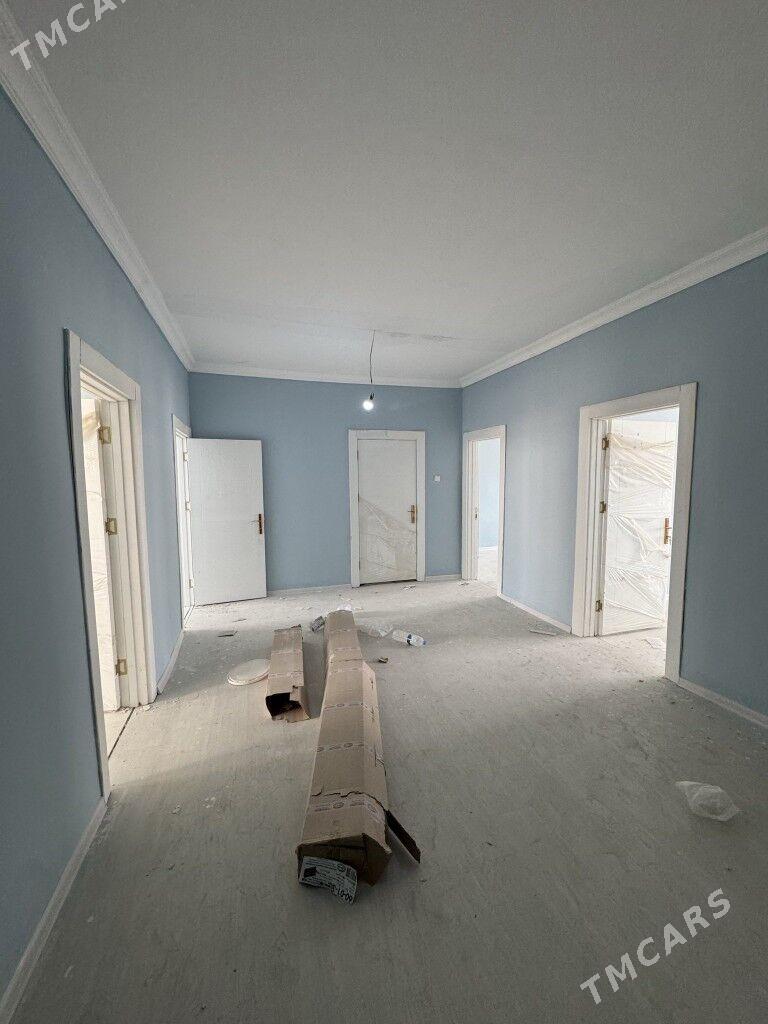 Änew panelka 2 etaž 4 komnat - Анев - img 1