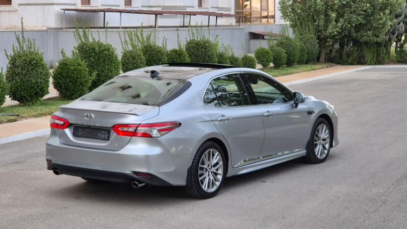 Toyota Camry 2018 - 357 000 TMT - Aşgabat - img 9