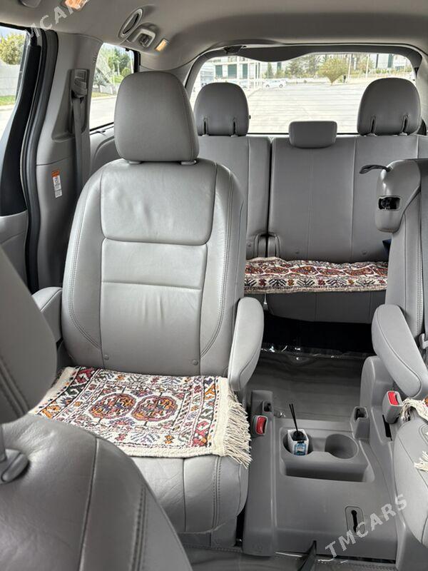 Toyota Sienna 2018 - 395 000 TMT - Aşgabat - img 4
