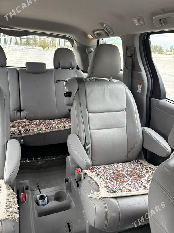 Toyota Sienna 2018 - 395 000 TMT - Aşgabat - img 2