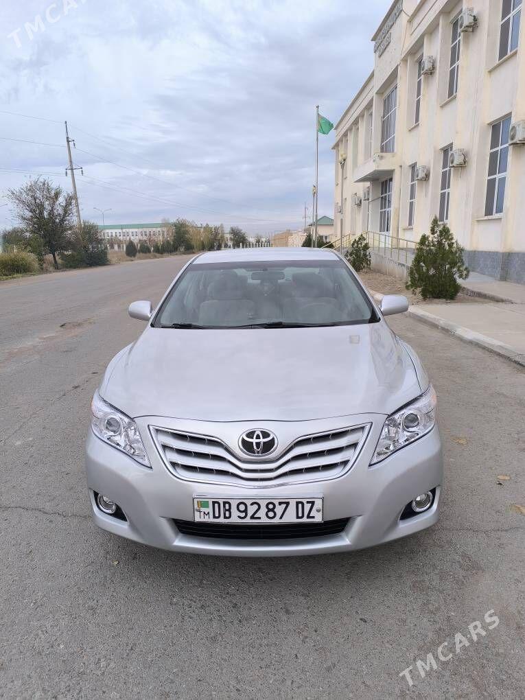 Toyota Camry 2011 - 220 000 TMT - Губадаг - img 1