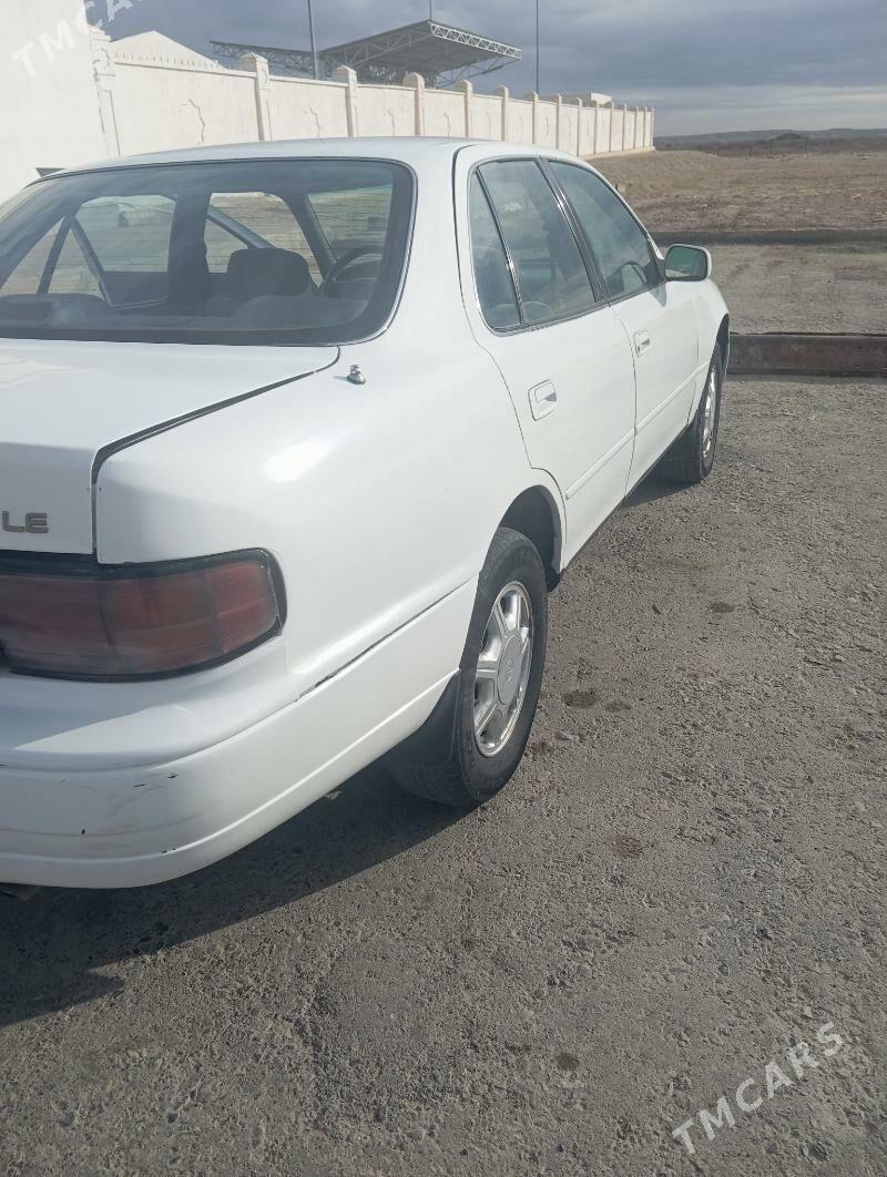 Toyota Camry 1994 - 75 000 TMT - Газаджак - img 3