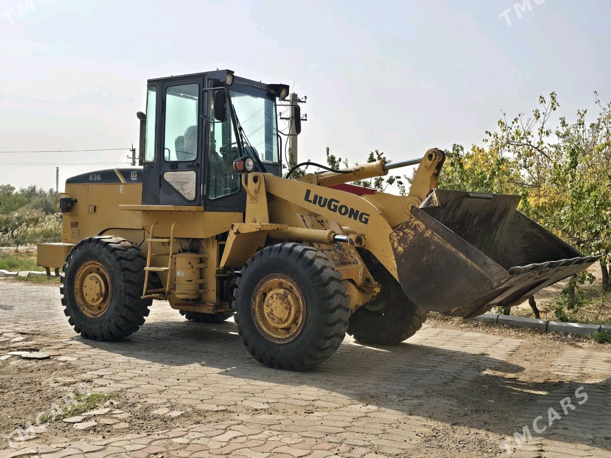 LiuGong CLG 936E 2013 - 450 000 TMT - Aşgabat - img 3