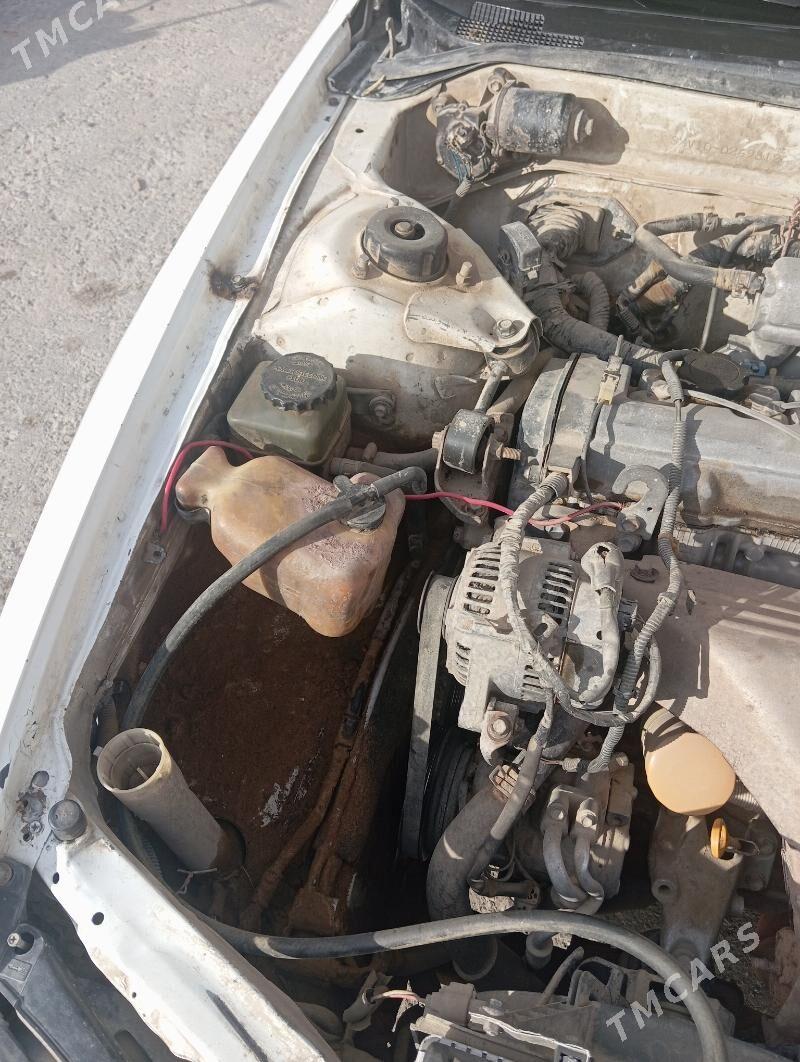 Toyota Camry 1994 - 75 000 TMT - Газаджак - img 5