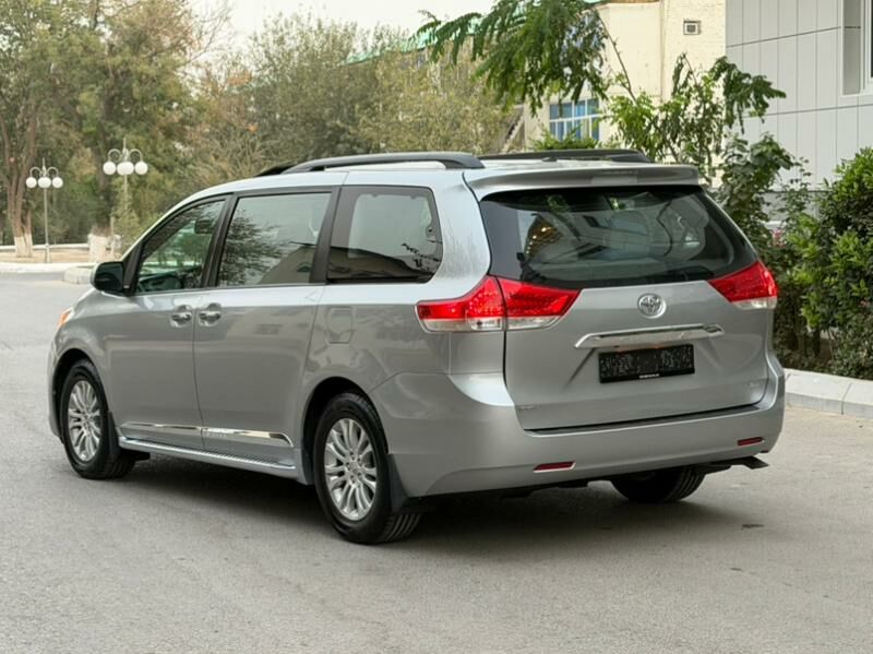 Toyota Sienna 2015 - 348 000 TMT - Ашхабад - img 3