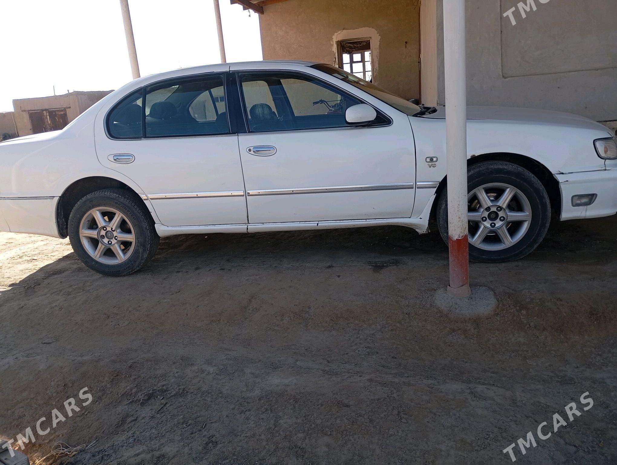 Nissan Maxima 2000 - 79 000 TMT - Köneürgenç - img 1