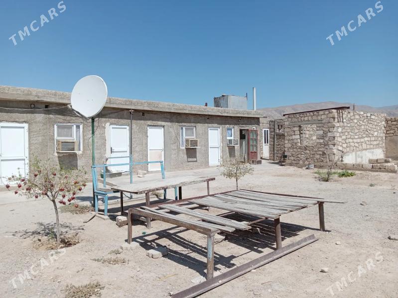 Düzmergende satlyk jaý 80/40 - Балканабат - img 4