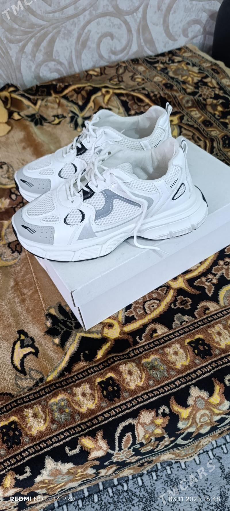 кросовки - Рухабат (90-й разьезд) - img 2