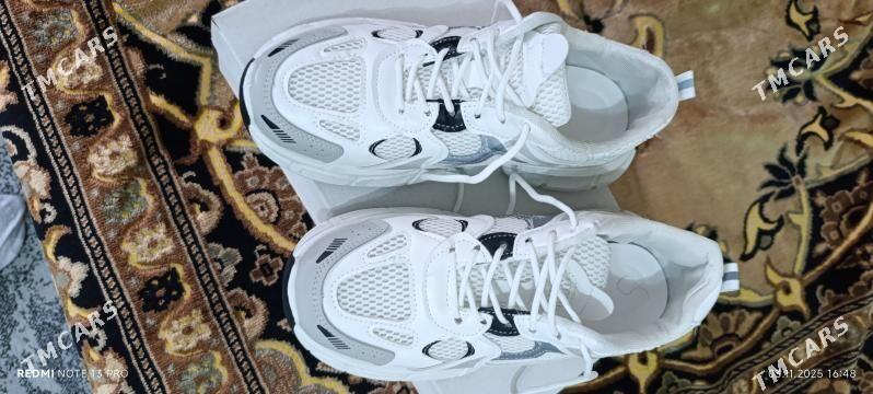 кросовки - Рухабат (90-й разьезд) - img 1