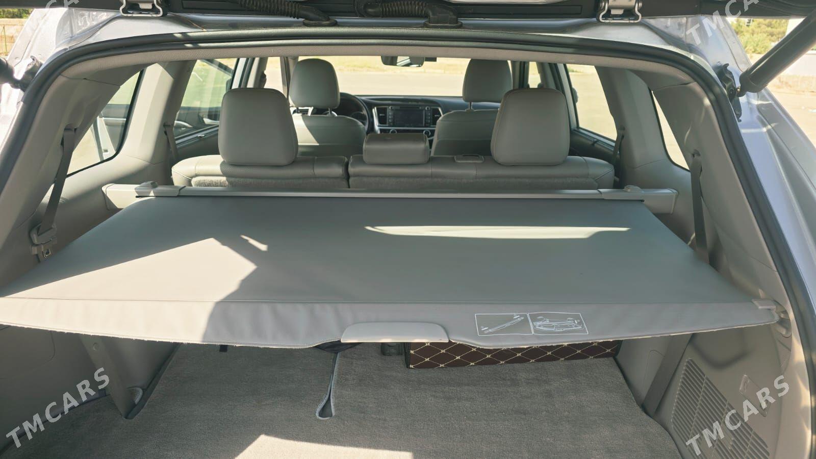 Toyota Highlander 2018 - 455 000 TMT - Türkmenbaşy - img 7