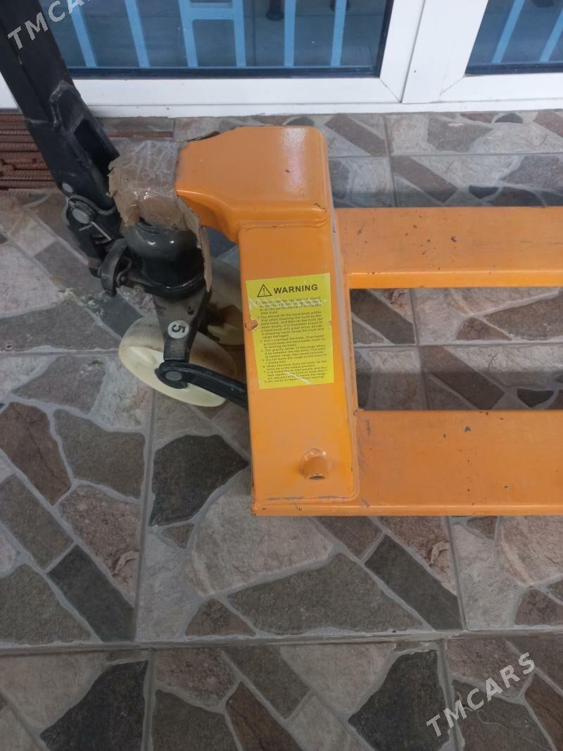 Transpalet 3.5 ton - Балканабат - img 1