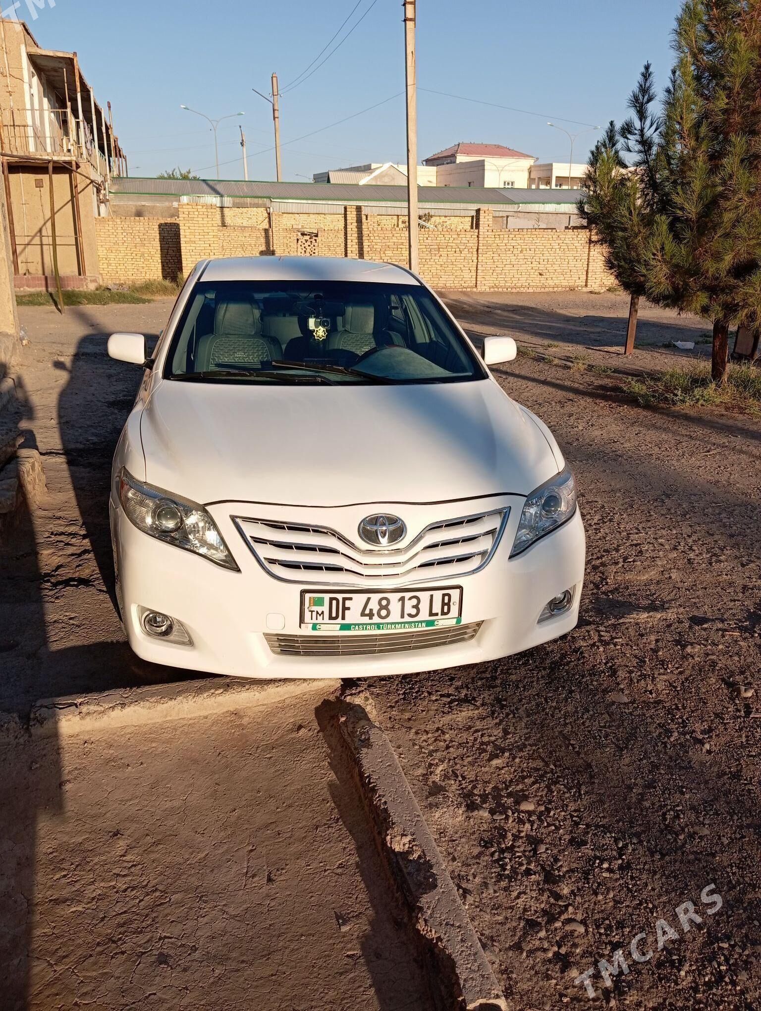 Toyota Camry 2010 - 144 000 TMT - Ёлётен - img 3