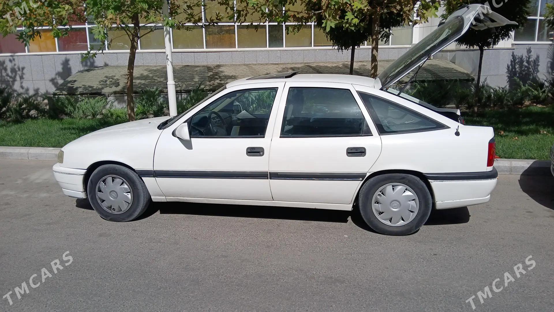 Opel Vectra 1994 - 42 000 TMT - Hitrowka - img 2