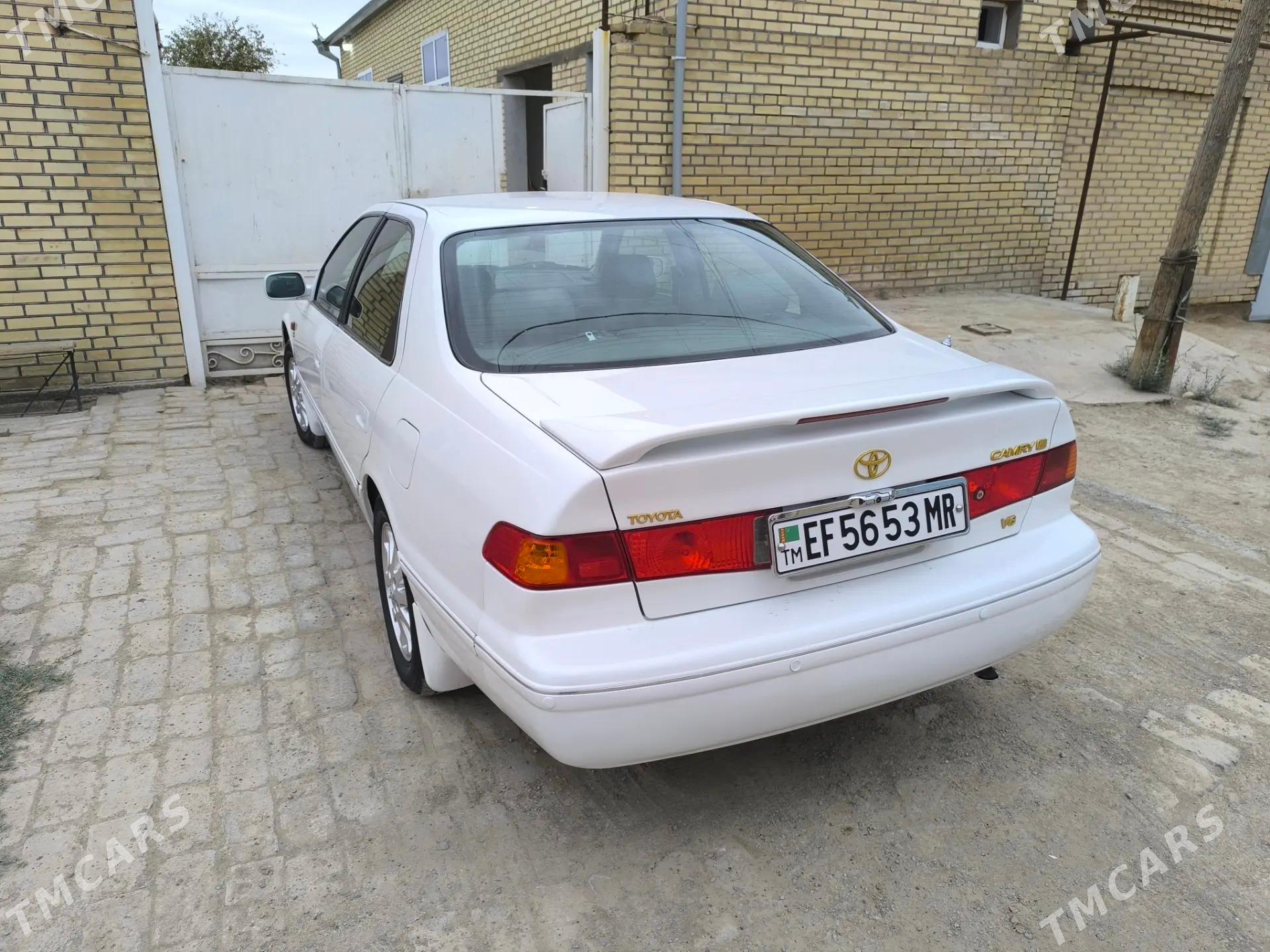 Toyota Camry 2001 - 195 000 TMT - Baýramaly - img 5