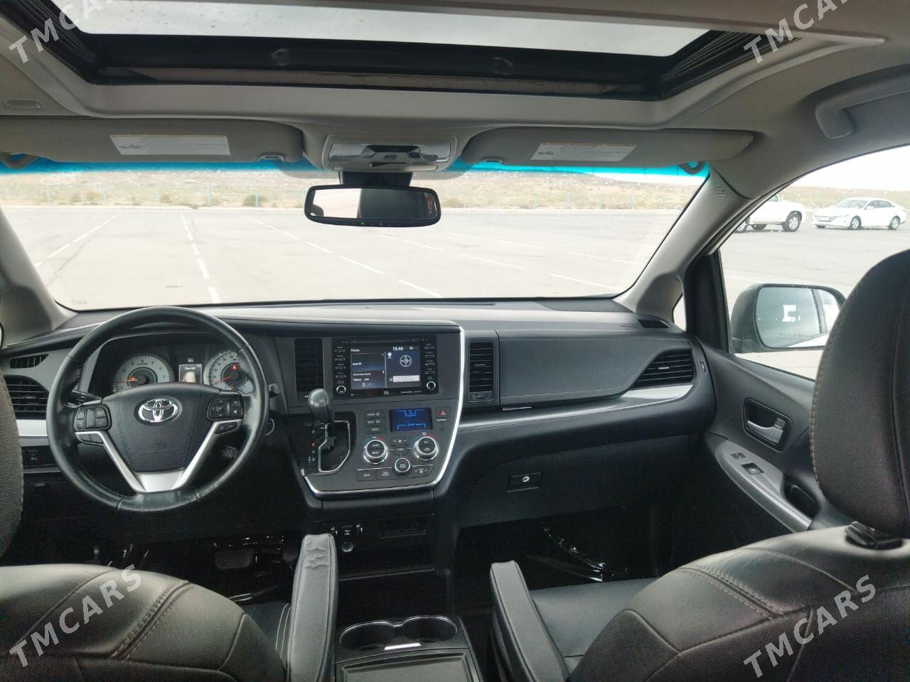 Toyota Sienna 2018 - 400 000 TMT - Çoganly - img 7