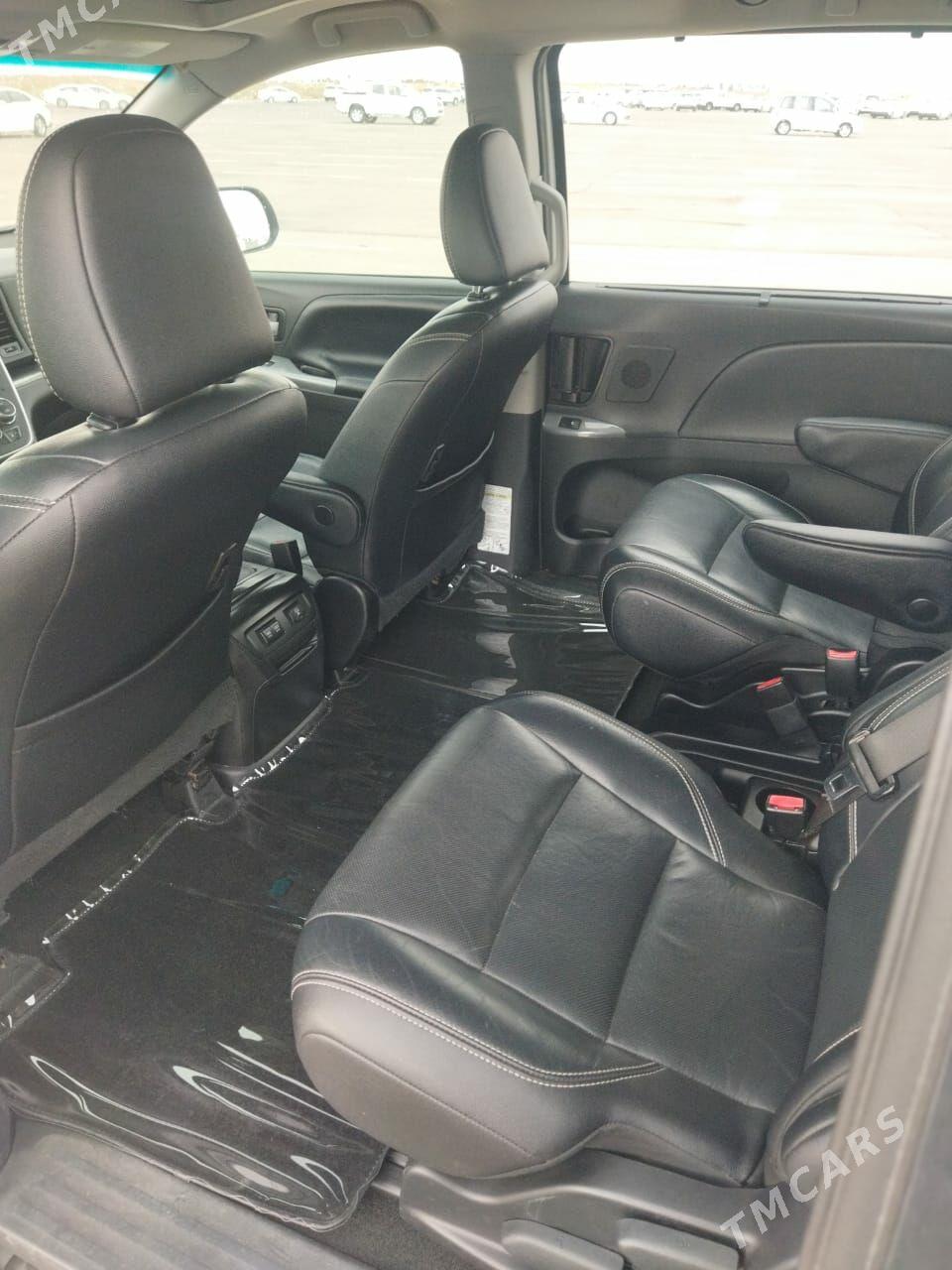 Toyota Sienna 2018 - 400 000 TMT - Çoganly - img 8