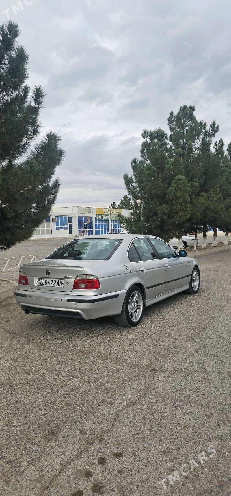 BMW E39 2003 - 112 000 TMT - Bäherden - img 1