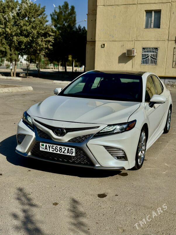 Toyota Camry 2018 - 325 000 TMT - Aşgabat - img 8