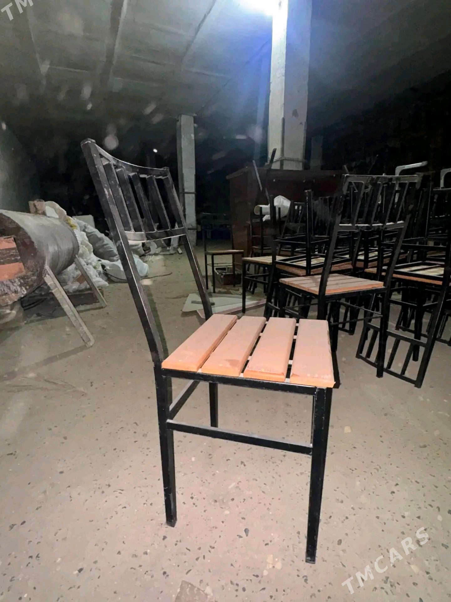 Stol oturlyan iki gornus - Теджен - img 3