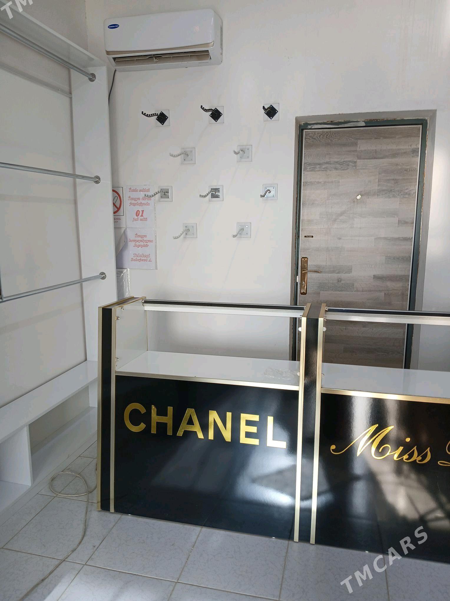 витрина духи - Balkanabat - img 2