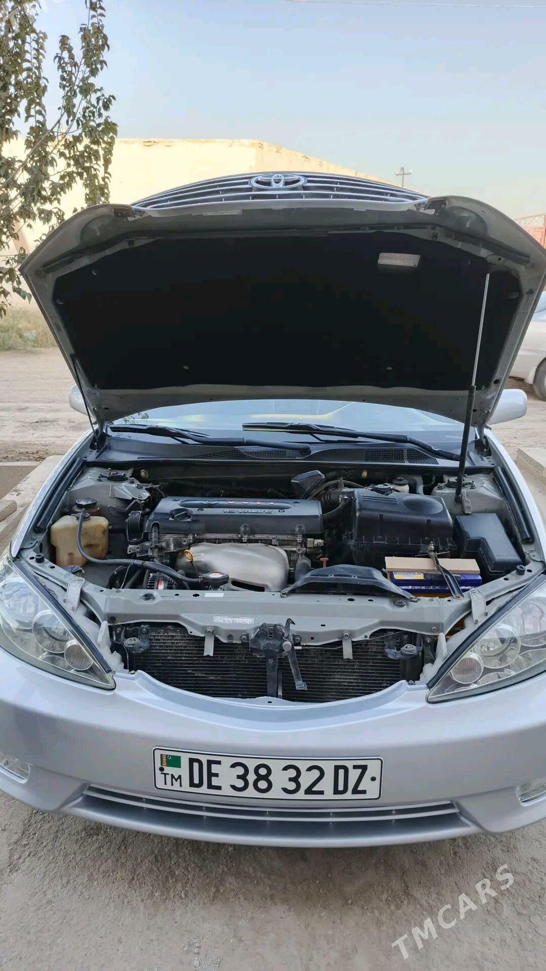 Toyota Camry 2004 - 160 000 TMT - Köneürgenç - img 9