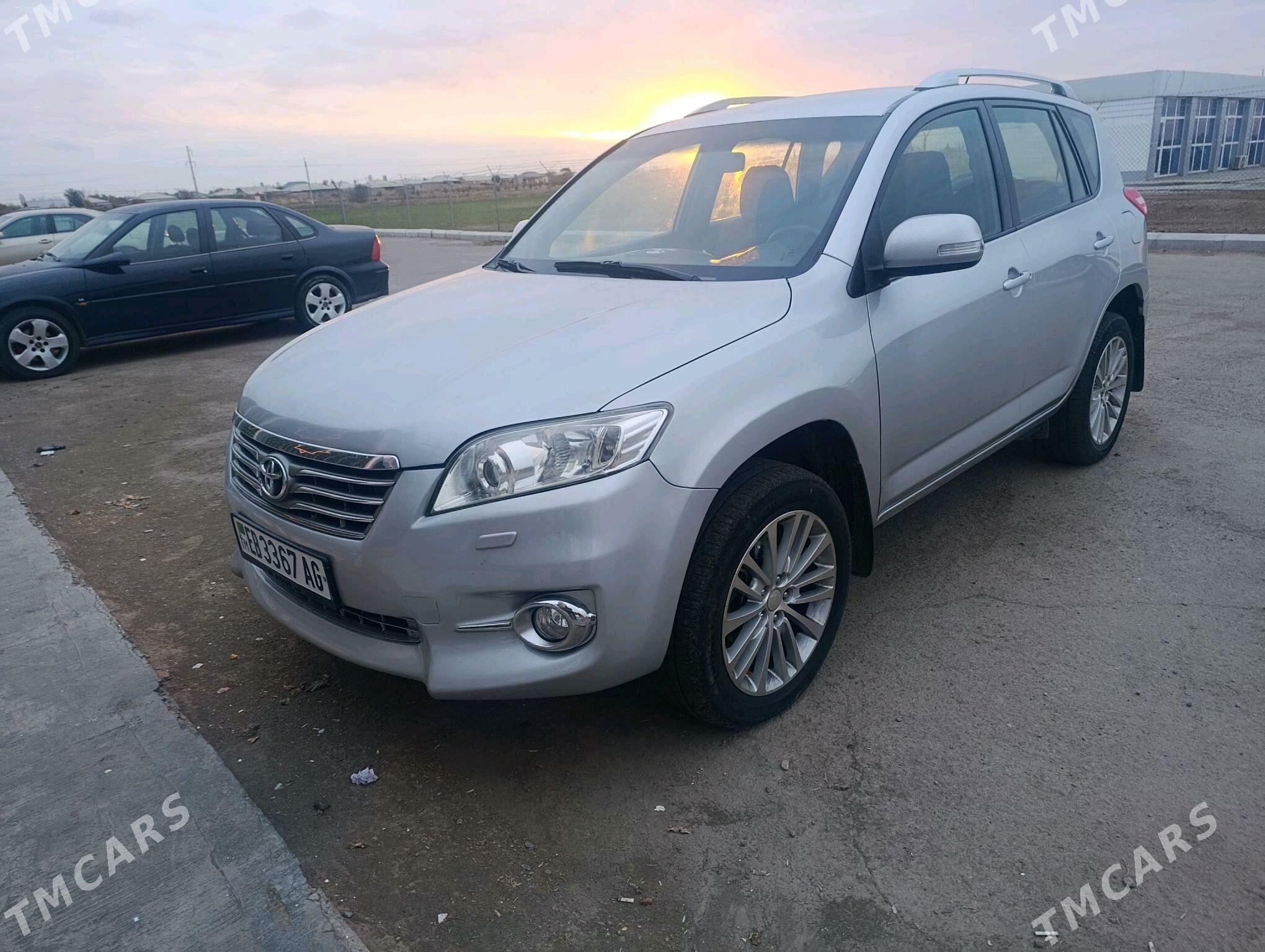 Toyota RAV4 2011 - 260 000 TMT - Дашогуз - img 5