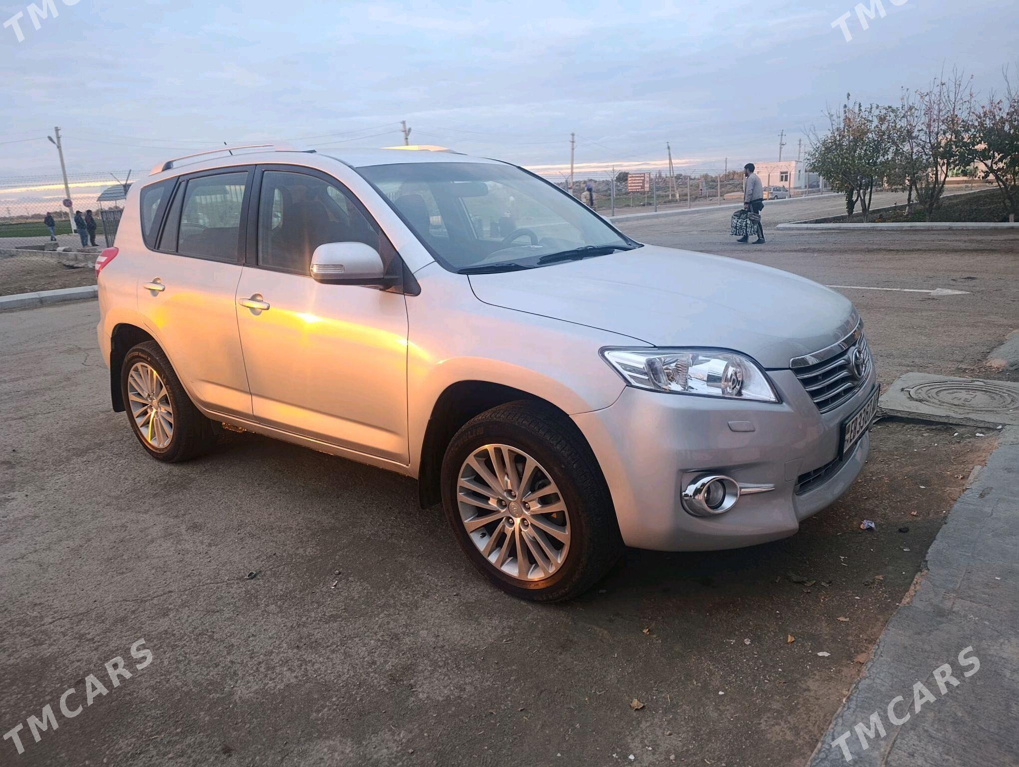 Toyota RAV4 2011 - 260 000 TMT - Дашогуз - img 2