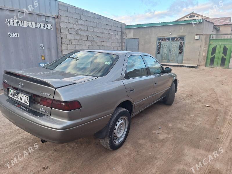 Toyota Camry 1998 - 130 000 TMT - Köneürgenç - img 3