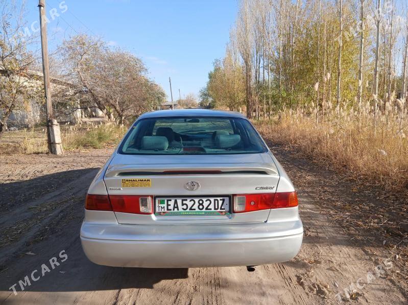 Toyota Camry 2000 - 152 000 TMT - Köneürgenç - img 4