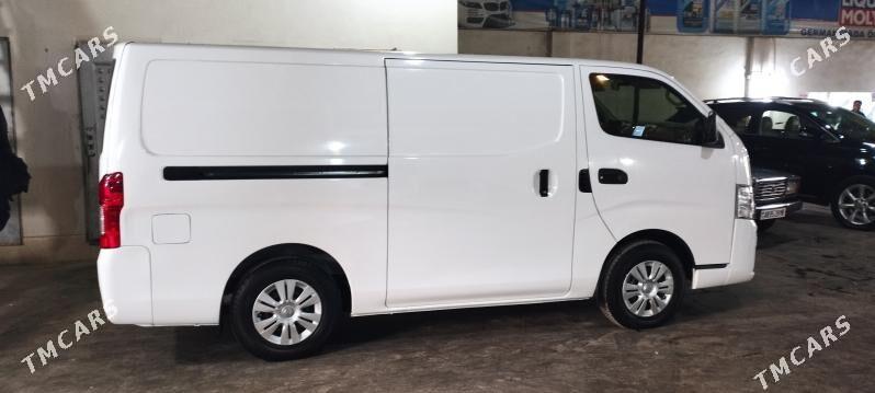 Nissan Urvan 2023 - 400 000 TMT - Baýramaly - img 3