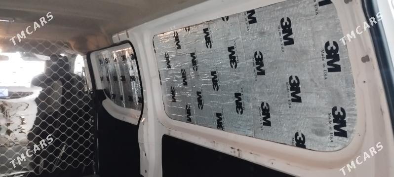 Nissan Urvan 2023 - 400 000 TMT - Baýramaly - img 8