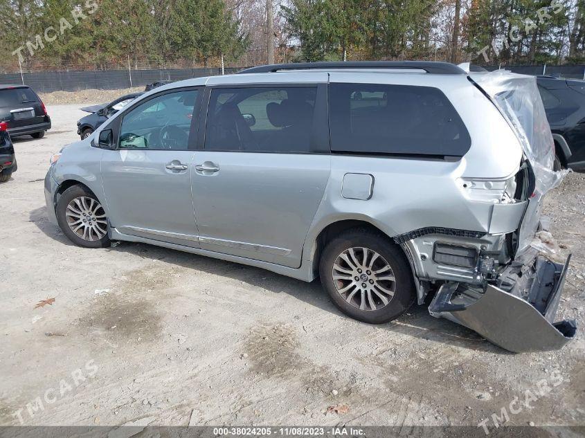 Toyota Sienna 2019 - 500 000 TMT - Aşgabat - img 8