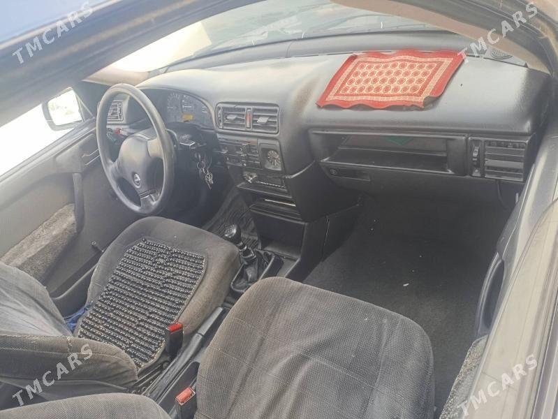 Opel Vectra 1992 - 38 000 TMT - Фарап - img 8