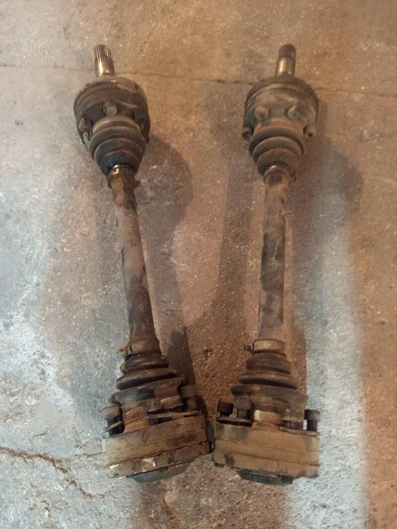 E34 granat 2.5 500 TMT - Balkanabat - img 1