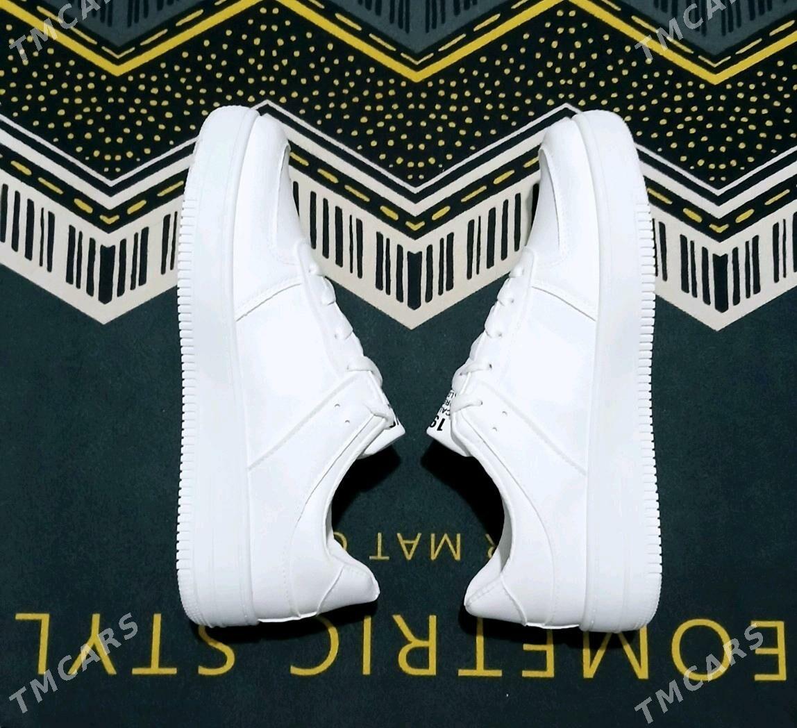 Nike krasofka - Гарадамак Шор - img 4