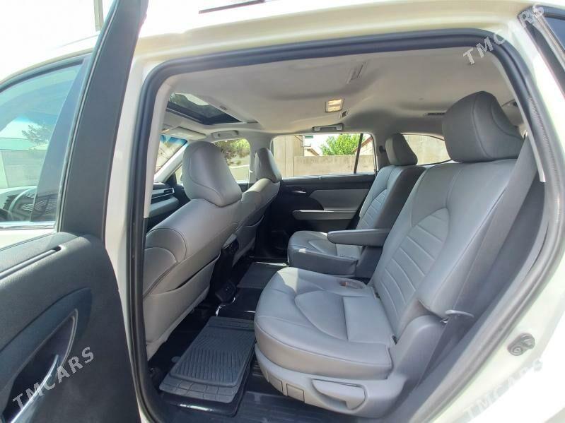Toyota Highlander 2021 - 610 000 TMT - Aşgabat - img 8