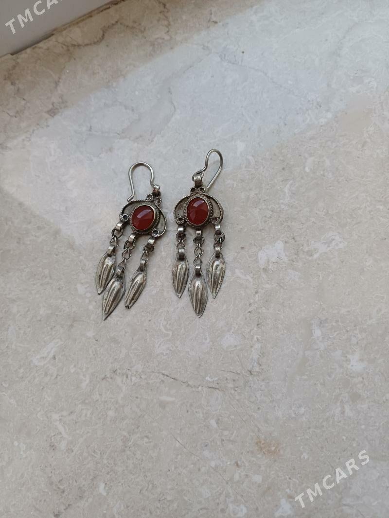 gadymy kümüş gulakhalka - Улица Ататурка - img 2