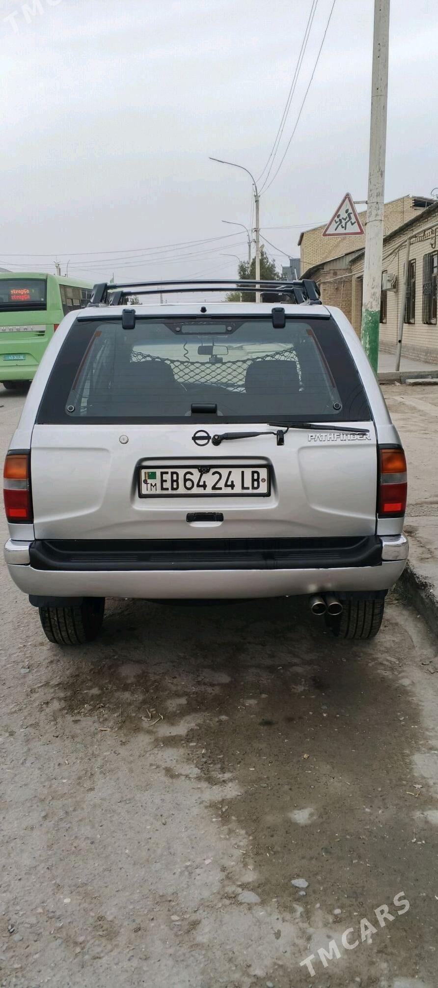 Nissan Pathfinder 1998 - 90 000 TMT - Türkmenabat - img 4