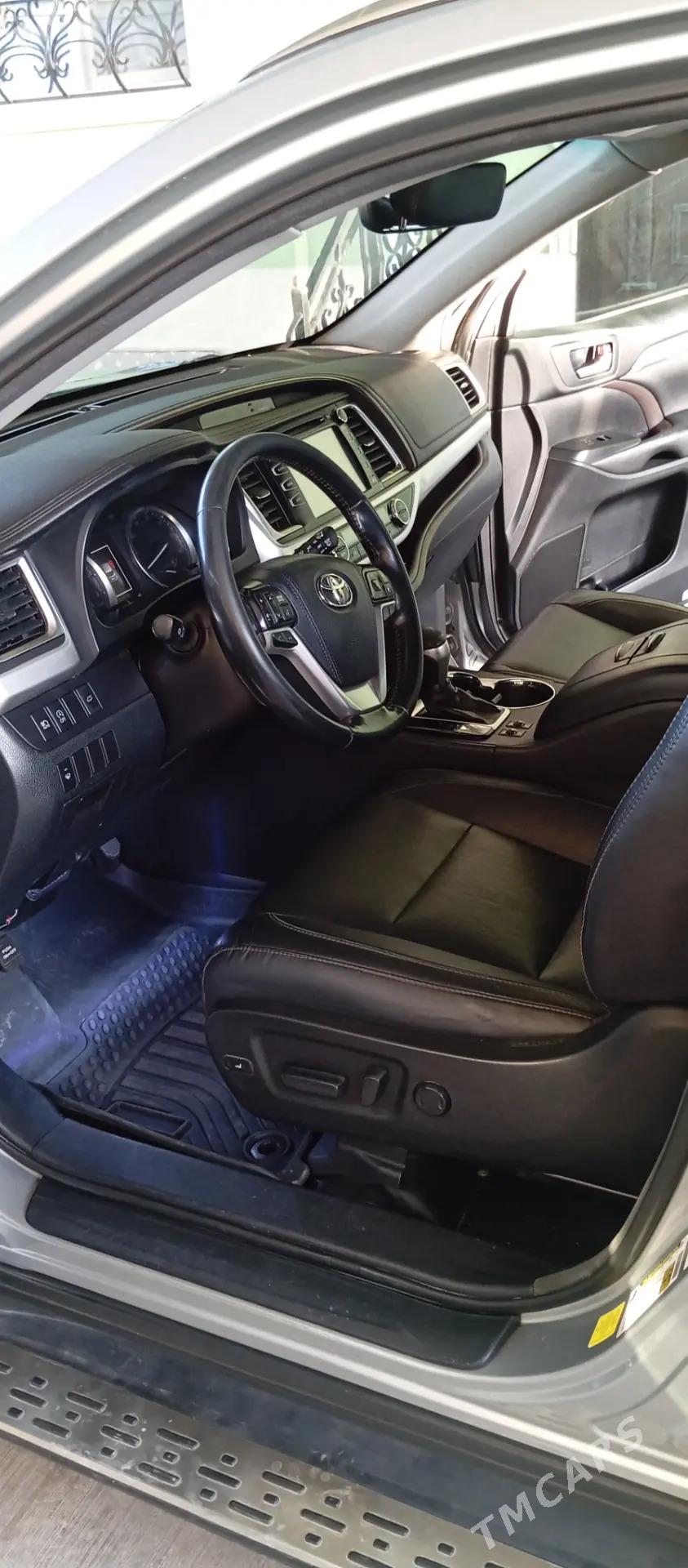 Toyota Highlander 2018 - 420 000 TMT - Мары - img 3