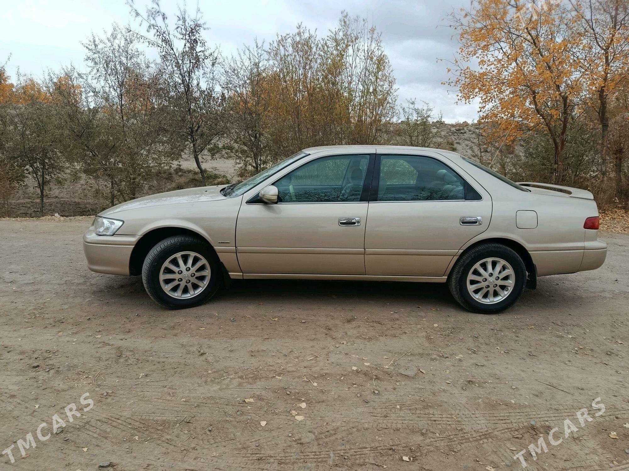 Toyota Camry 2001 - 160 000 TMT - Кёнеургенч - img 3