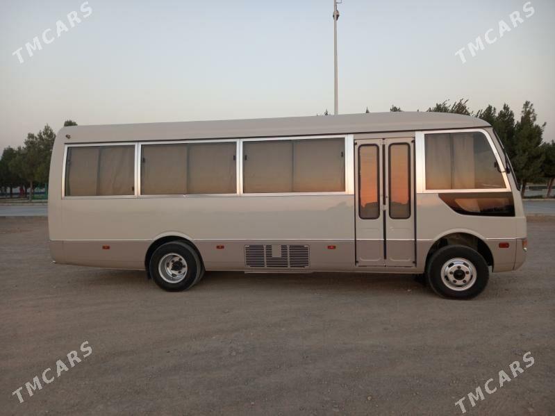 Mitsubishi Rosa 2003 - 300 025 TMT - Туркменабат - img 7