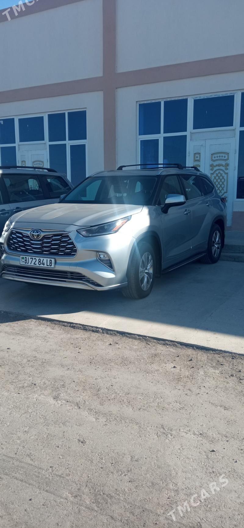 Toyota Highlander 2021 - 610 000 TMT - Dänew - img 3