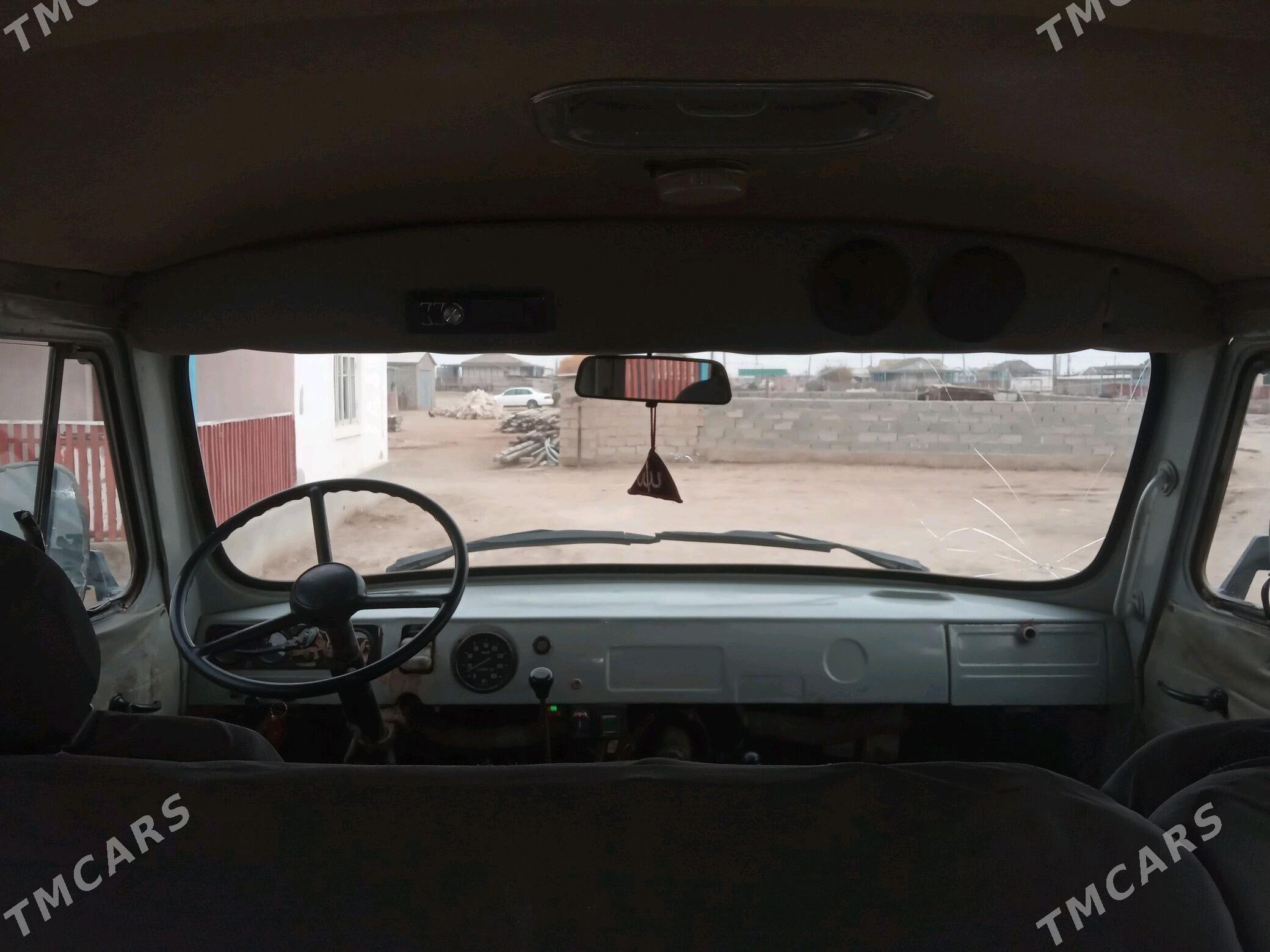 UAZ Profi 2004 - 25 000 TMT - Esenguly - img 3