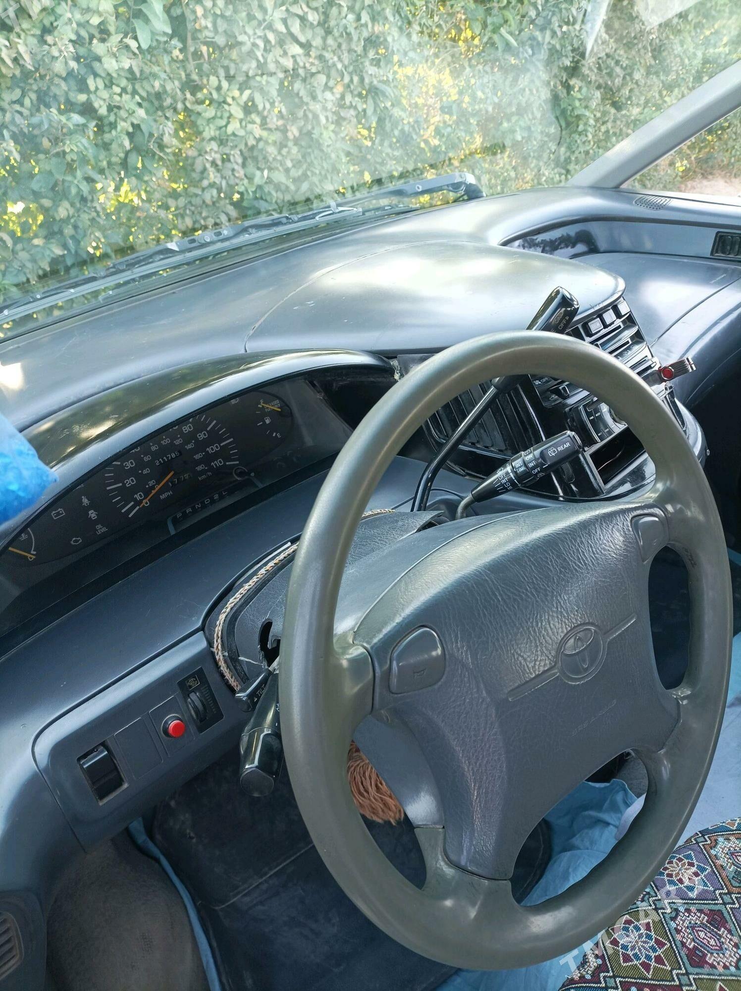 Toyota Previa 1994 - 85 000 TMT - Тагтабазар - img 3