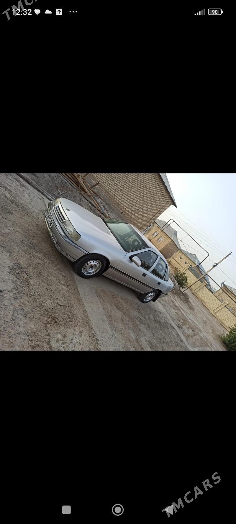 Opel Vectra 1989 - 38 000 TMT - Сакарчага - img 2